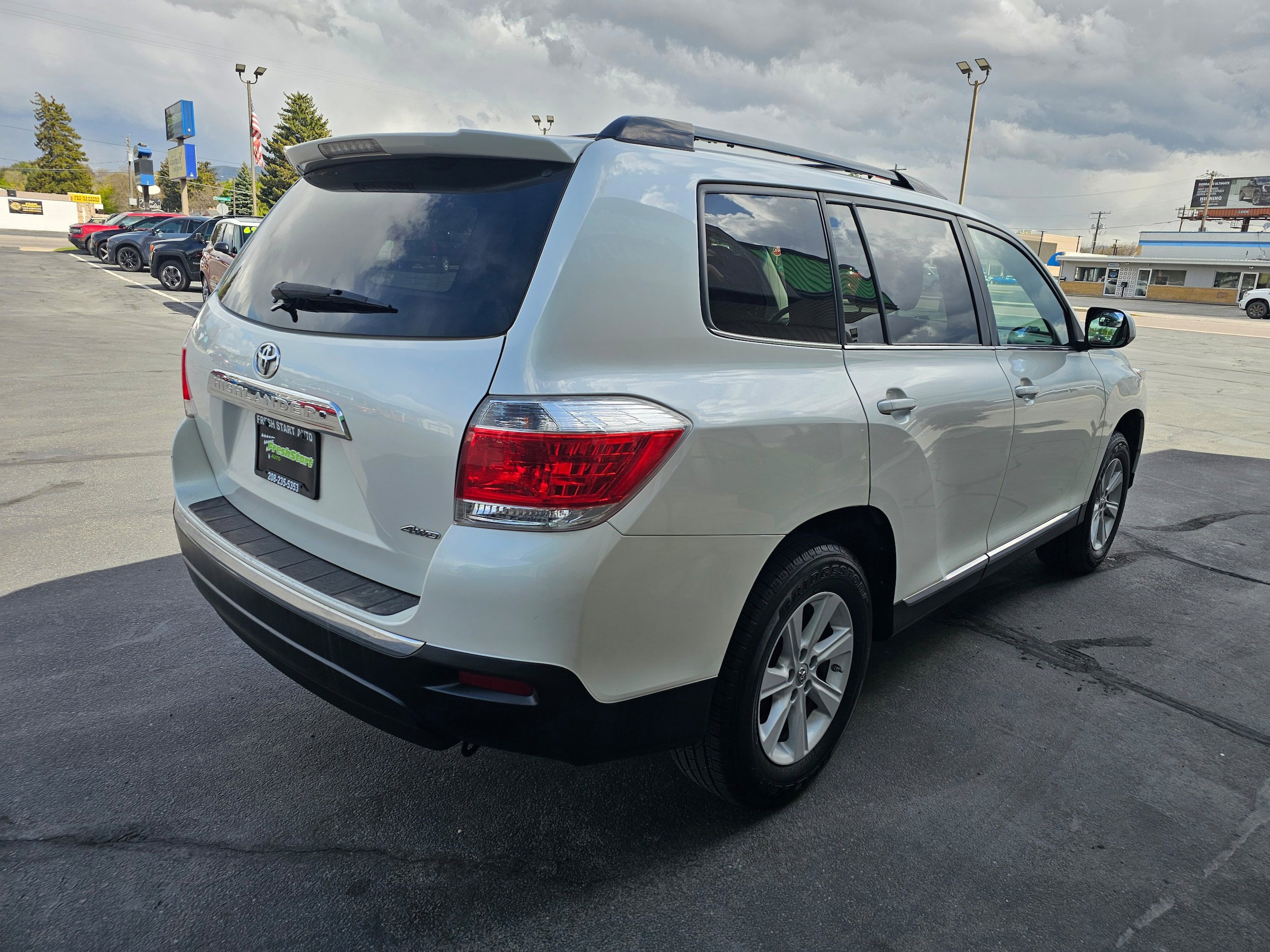 Used 2013 Toyota Highlander SE AWD/4WD image 6