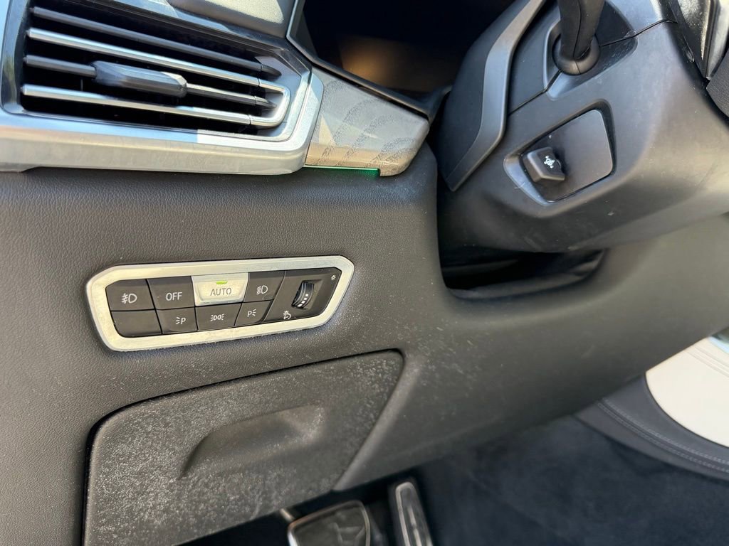 Used 2021 BMW X5 M50i w/ Executive Package image 15