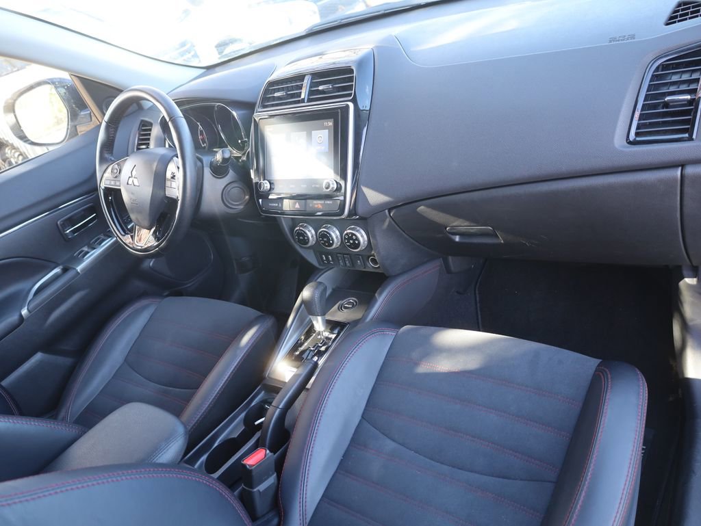 Used 2024 Mitsubishi Outlander Sport ES image 13