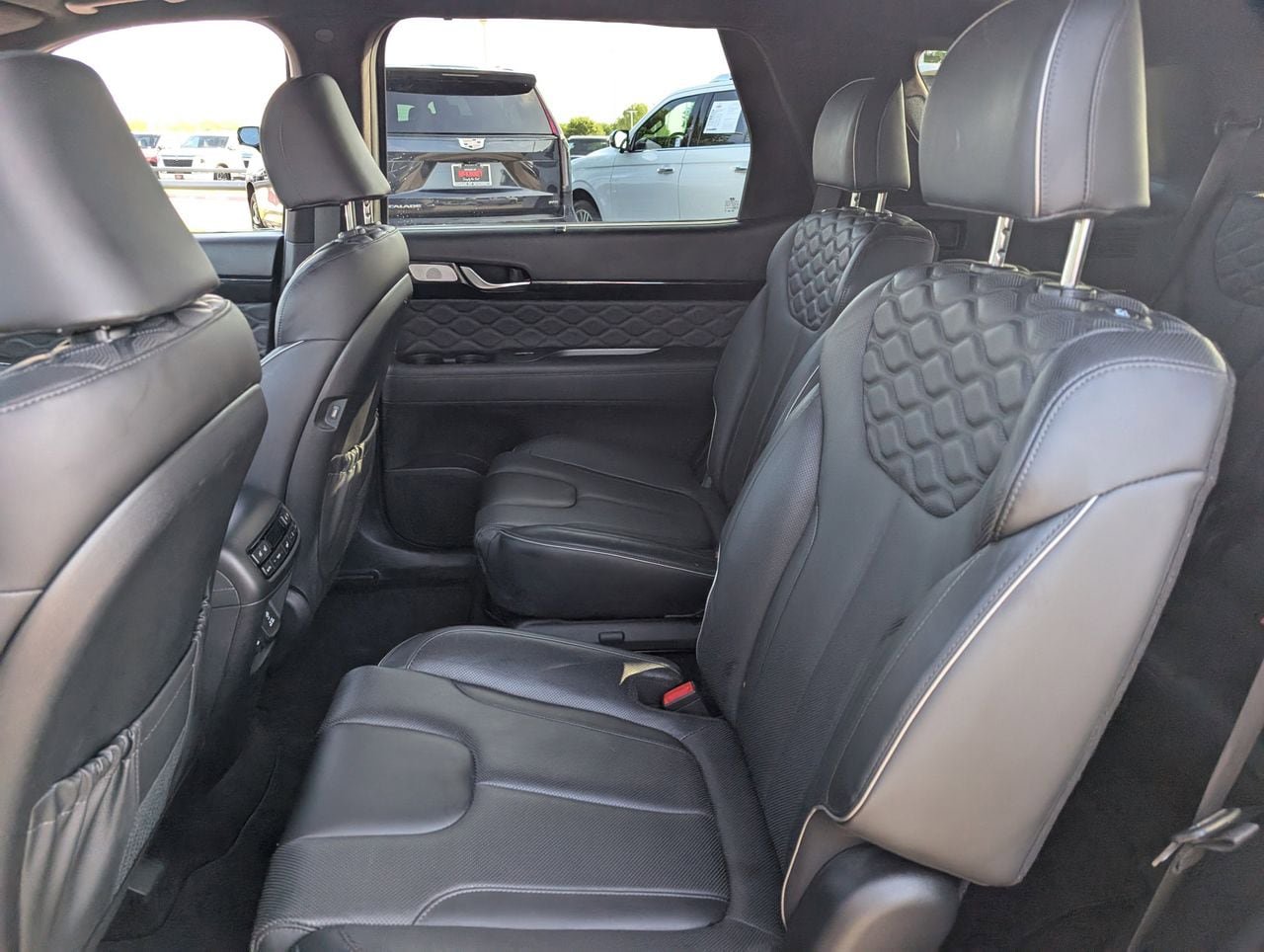 Used 2022 Hyundai Palisade Calligraphy image 26