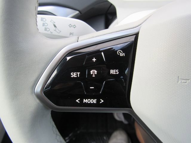 Used 2021 Volkswagen ID.4 1st Edition image 37