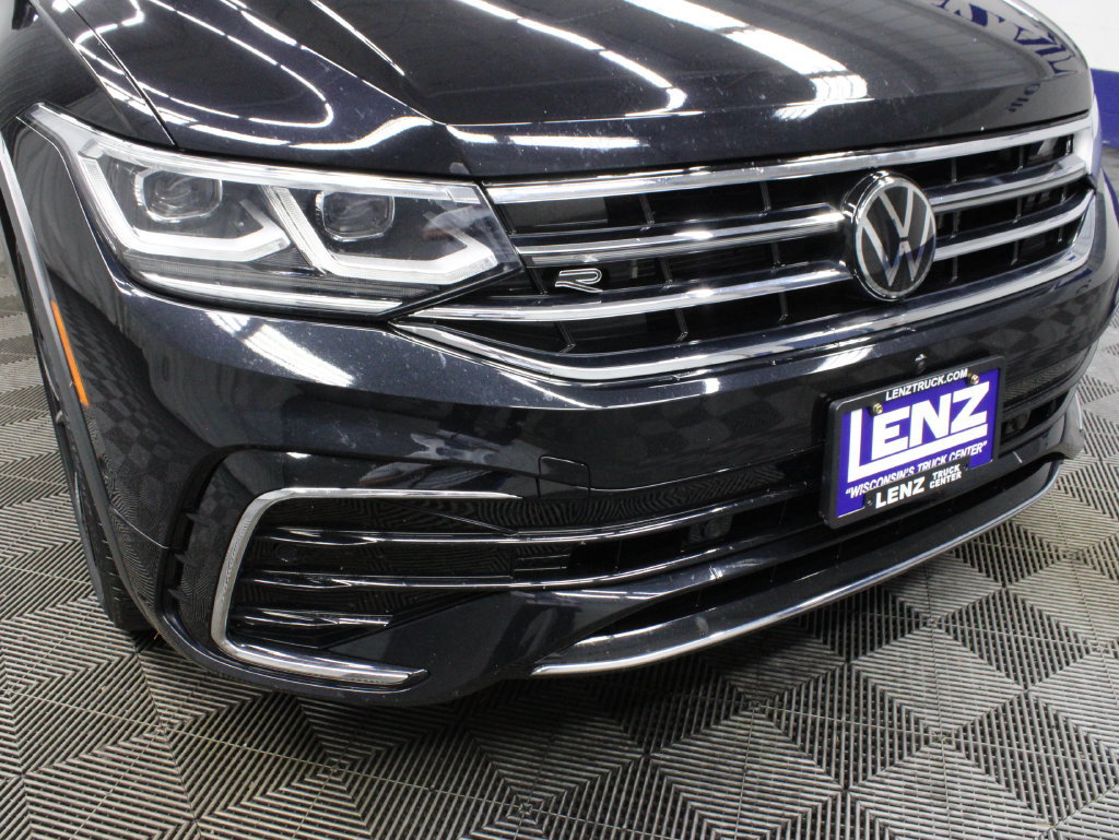 Used 2024 Volkswagen Tiguan SEL R-Line w/ MDO Package, Two-Row AWD/4WD image 50