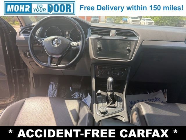 Used 2018 Volkswagen Tiguan SE AWD/4WD image 35
