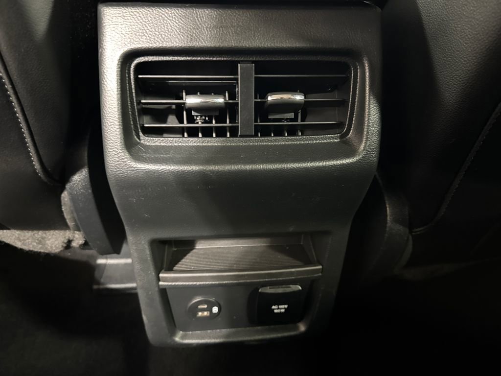 Used 2021 Ford Edge SEL w/ Convenience Package image 29