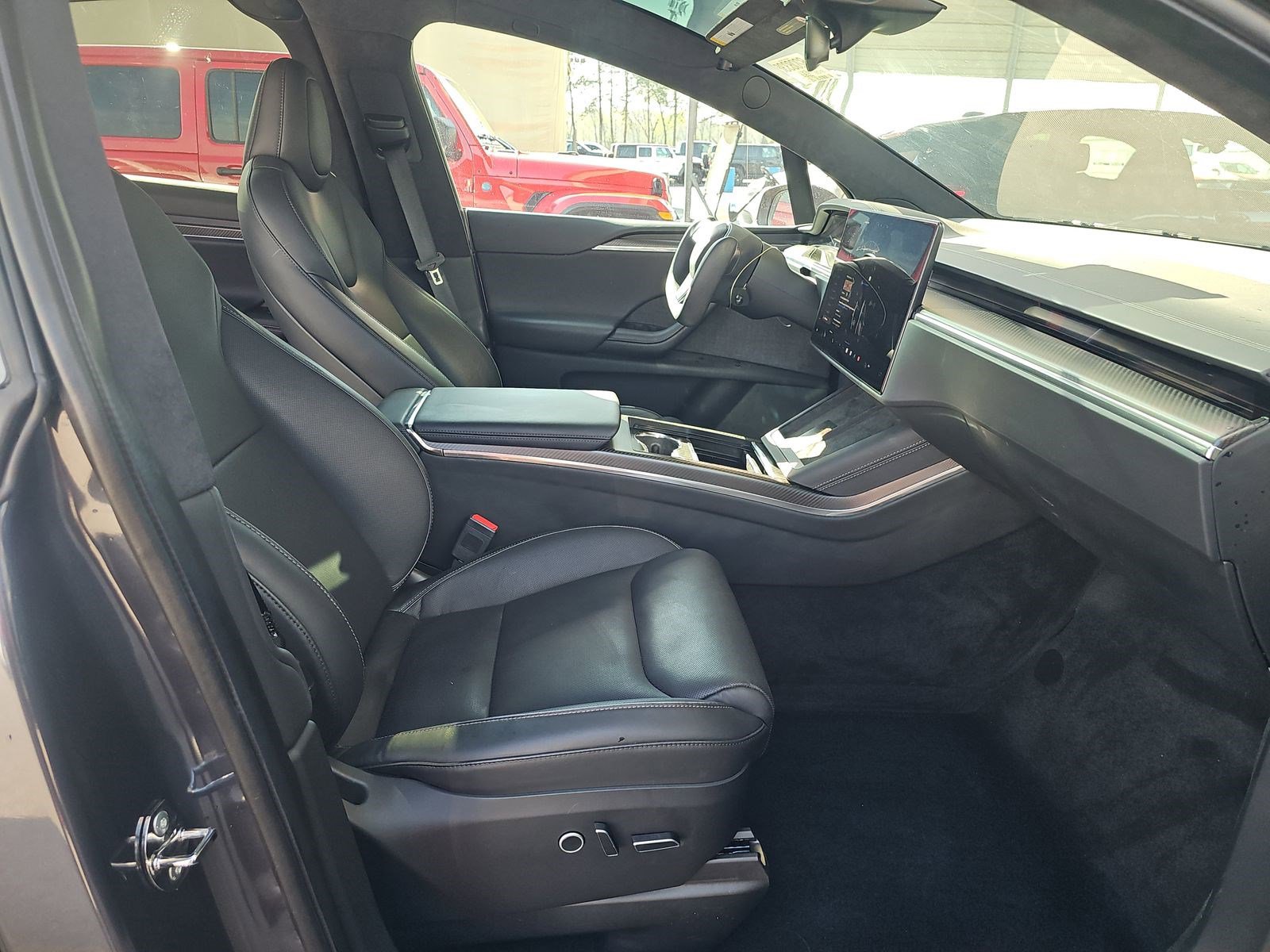 Used 2023 Tesla Model X Plaid image 15