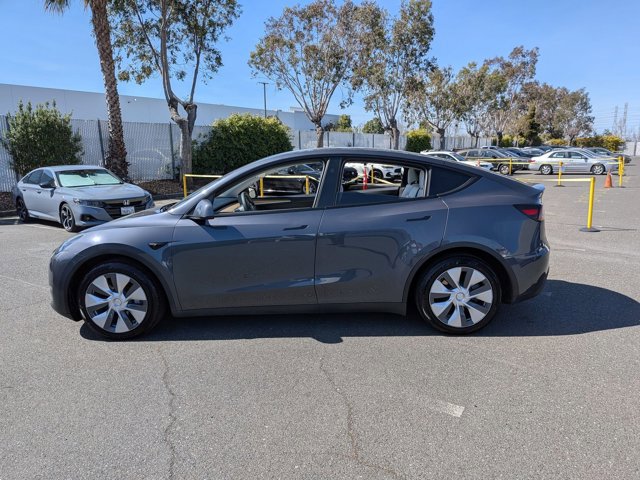 Used 2023 Tesla Model Y Long Range image 9