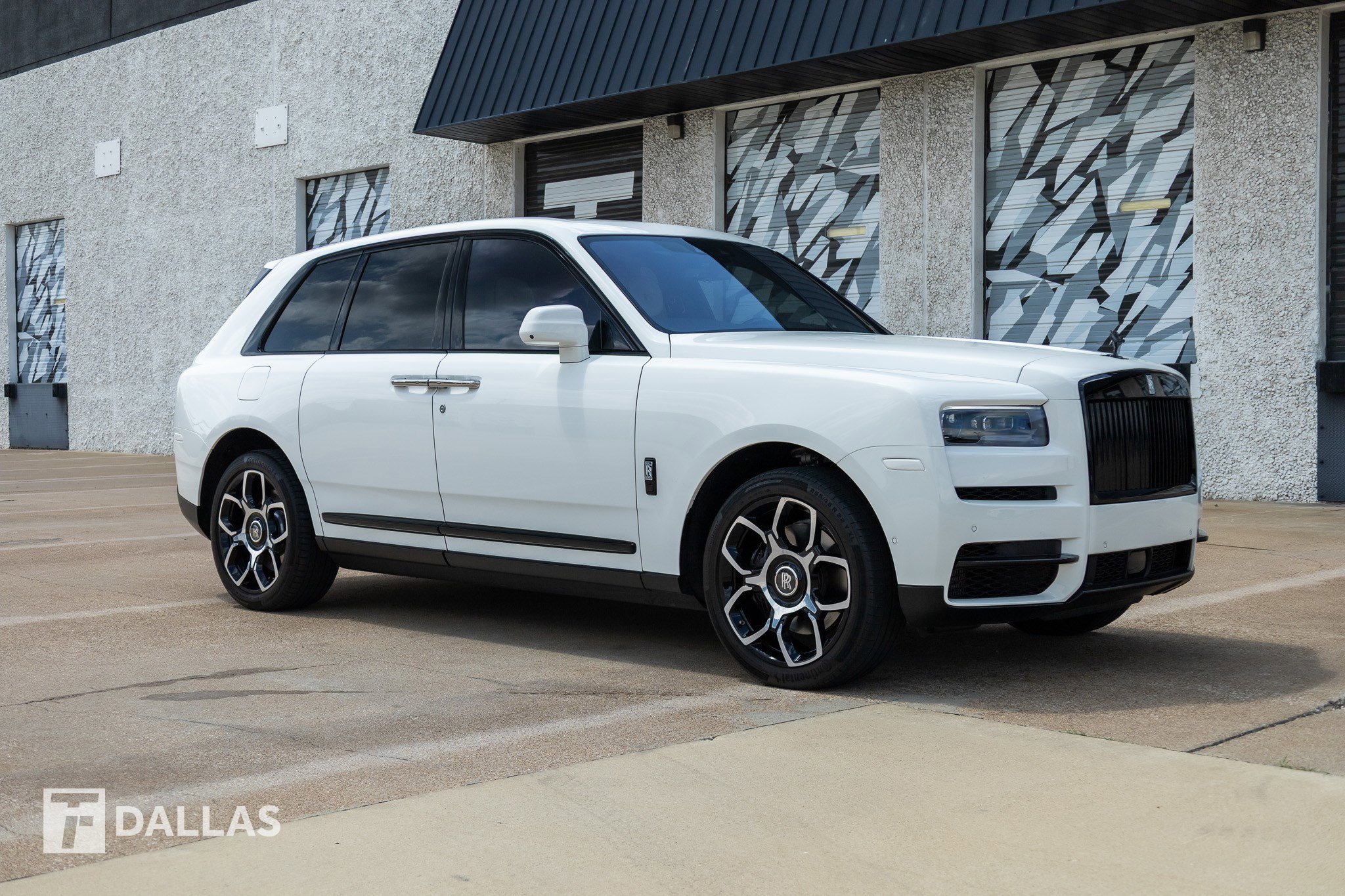 Used 2022 Rolls-Royce Cullinan AWD/4WD image 19