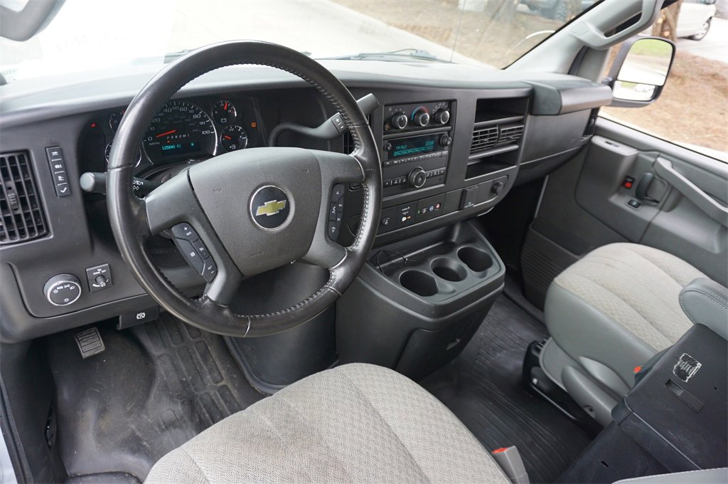 Used 2022 Chevrolet Express 2500 w/ Driver Convenience Package image 5