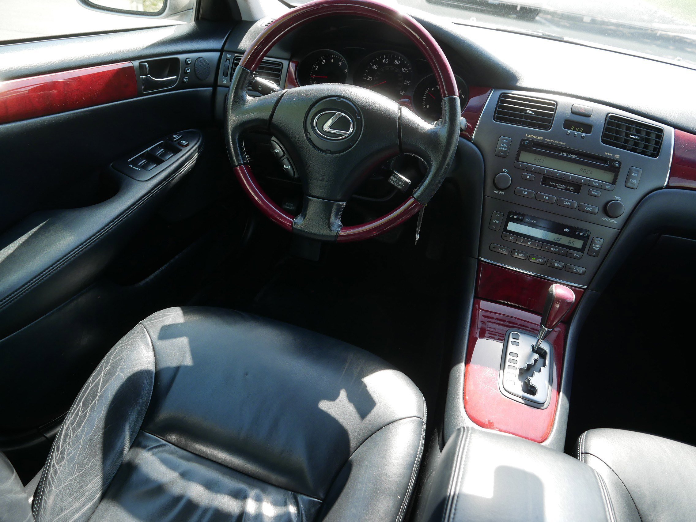 Used 2002 Lexus ES 330 FWD image 9