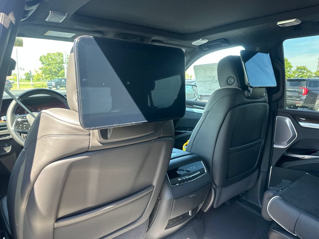 New 2026 Cadillac Escalade Platinum Sport AWD/4WD image 15