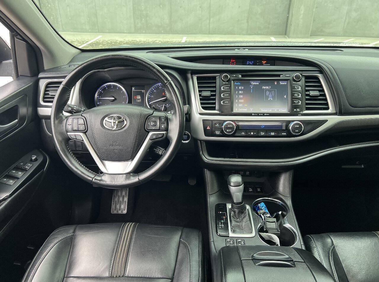 Used 2018 Toyota Highlander SE w/ Protection Package #3 AWD/4WD image 15