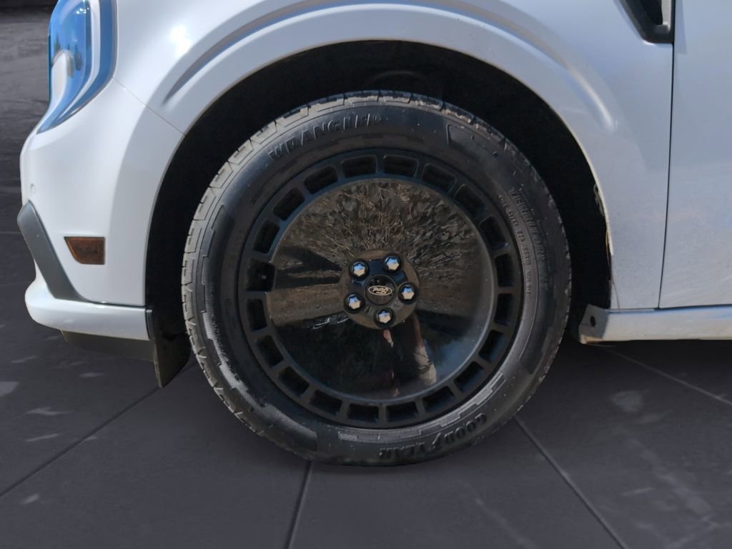 Used 2025 Ford Maverick Lobo image 24