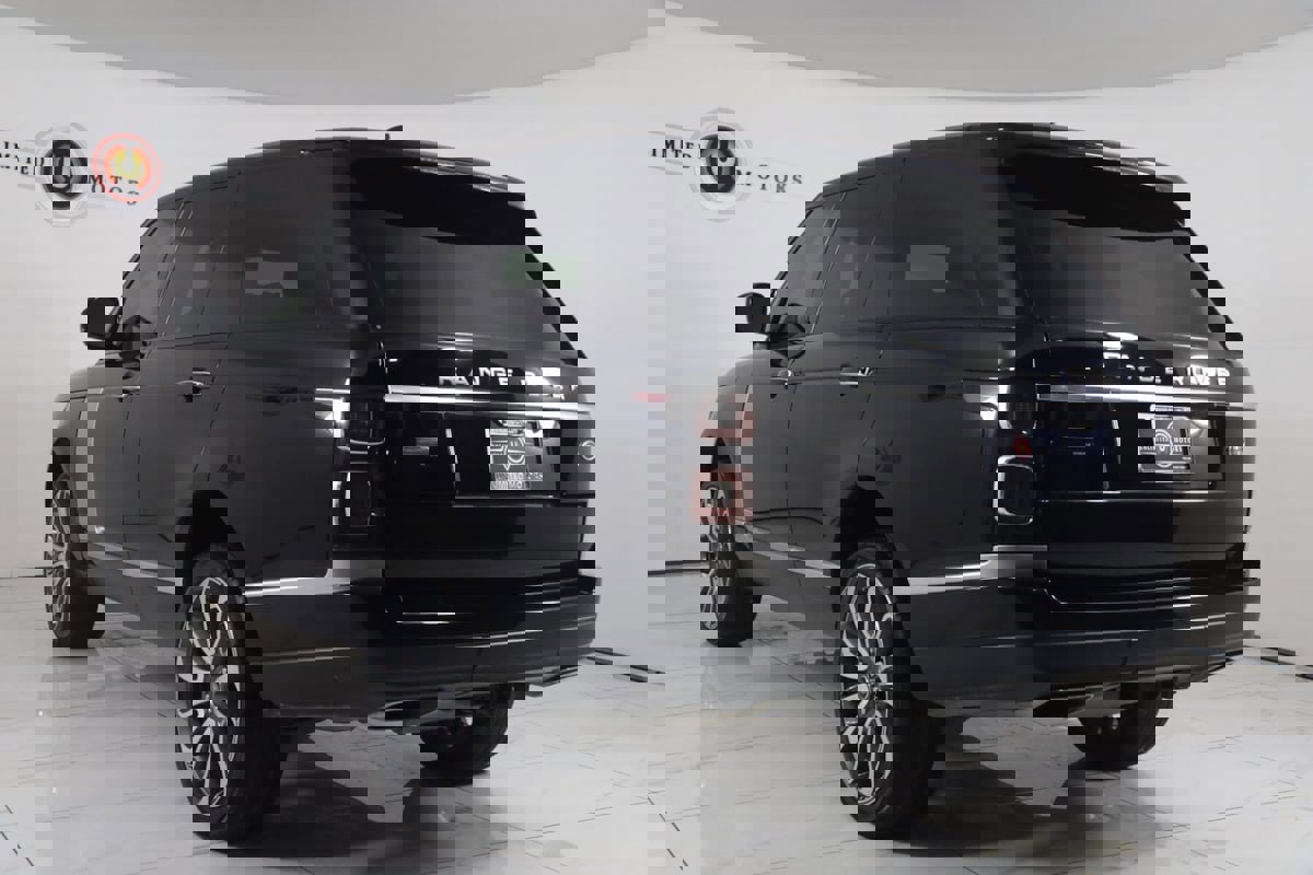 Used 2020 Land Rover Range Rover Autobiography image 4