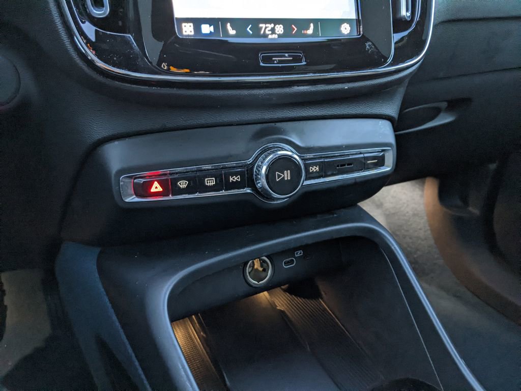 Certified 2023 Volvo C40 P8 Recharge Plus image 17