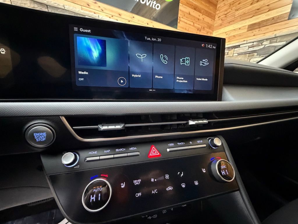 Certified 2025 Hyundai Sonata SEL image 18