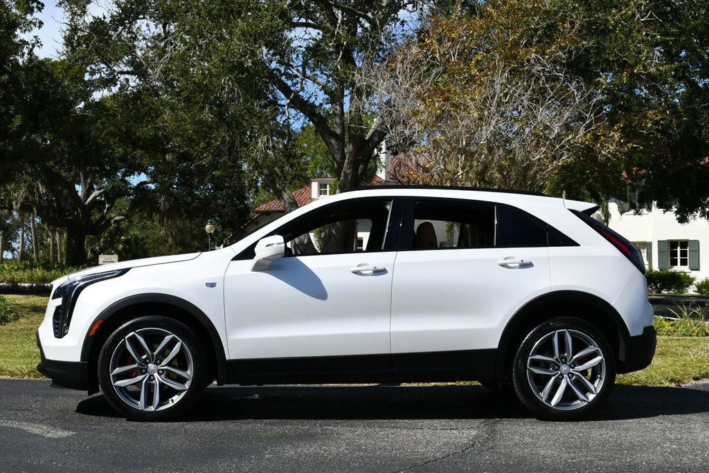 Used 2021 Cadillac XT4 Sport image 3