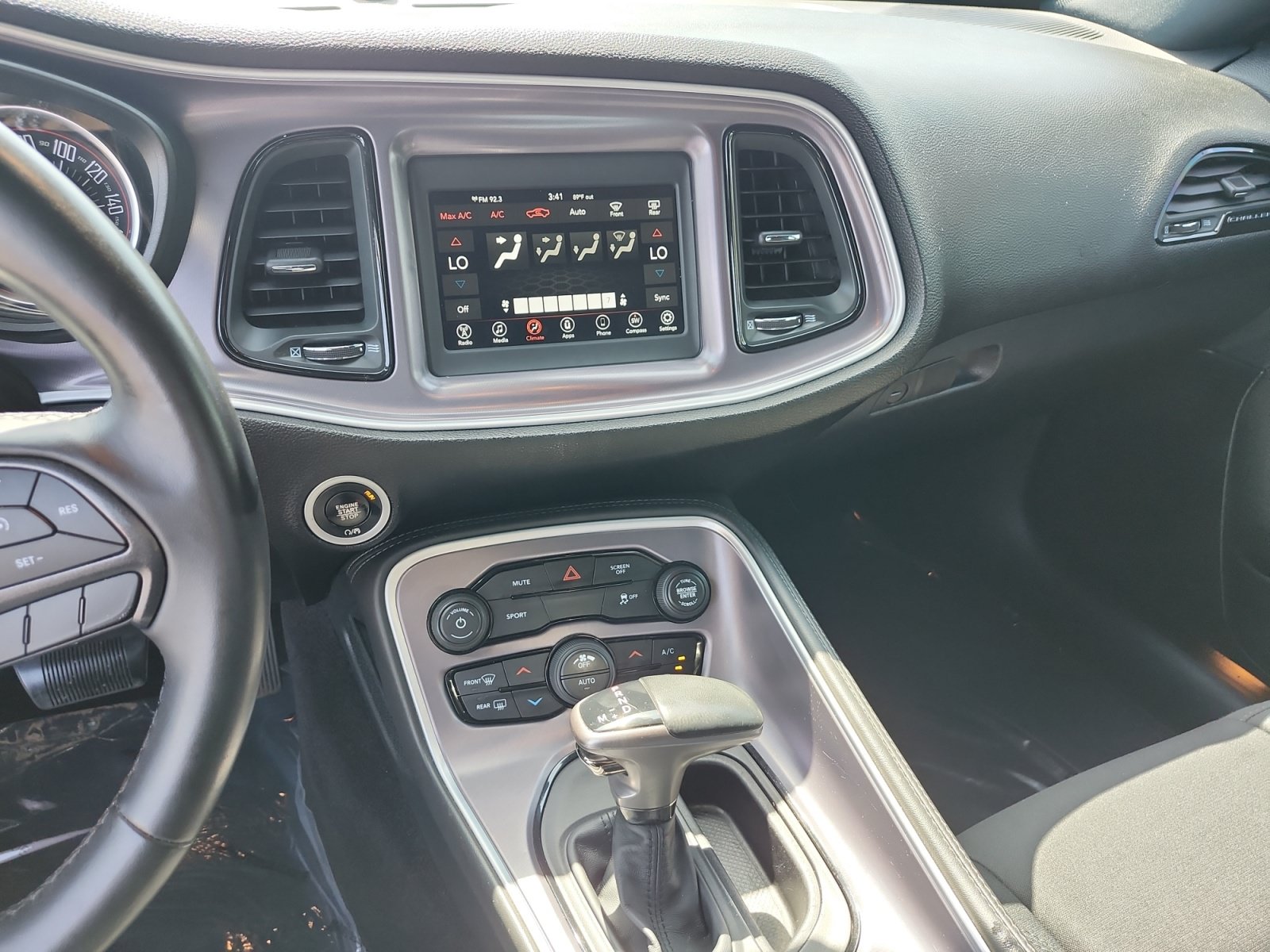 Used 2019 Dodge Challenger SXT RWD image 11