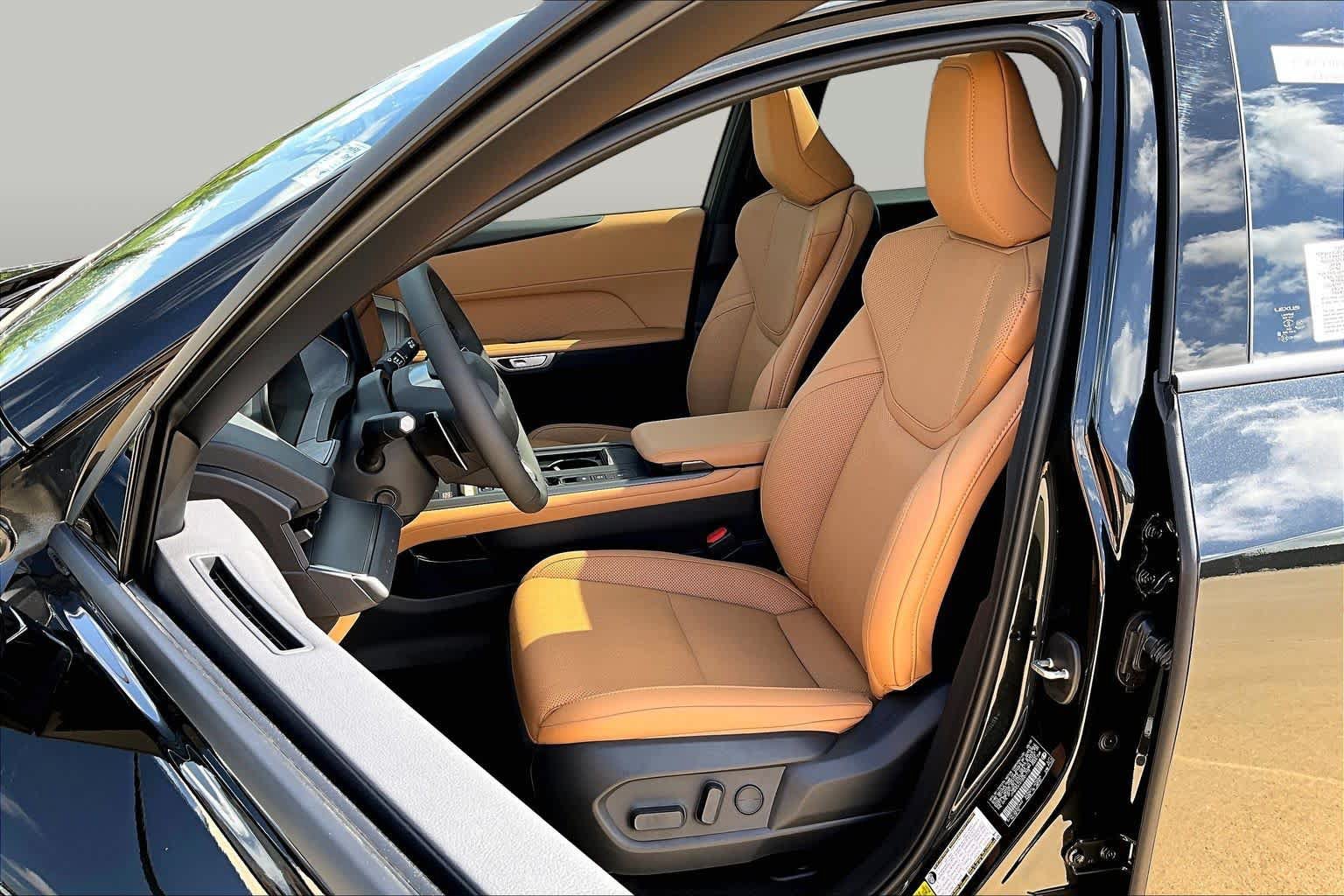 New 2026 Lexus ES 350e FWD image 9