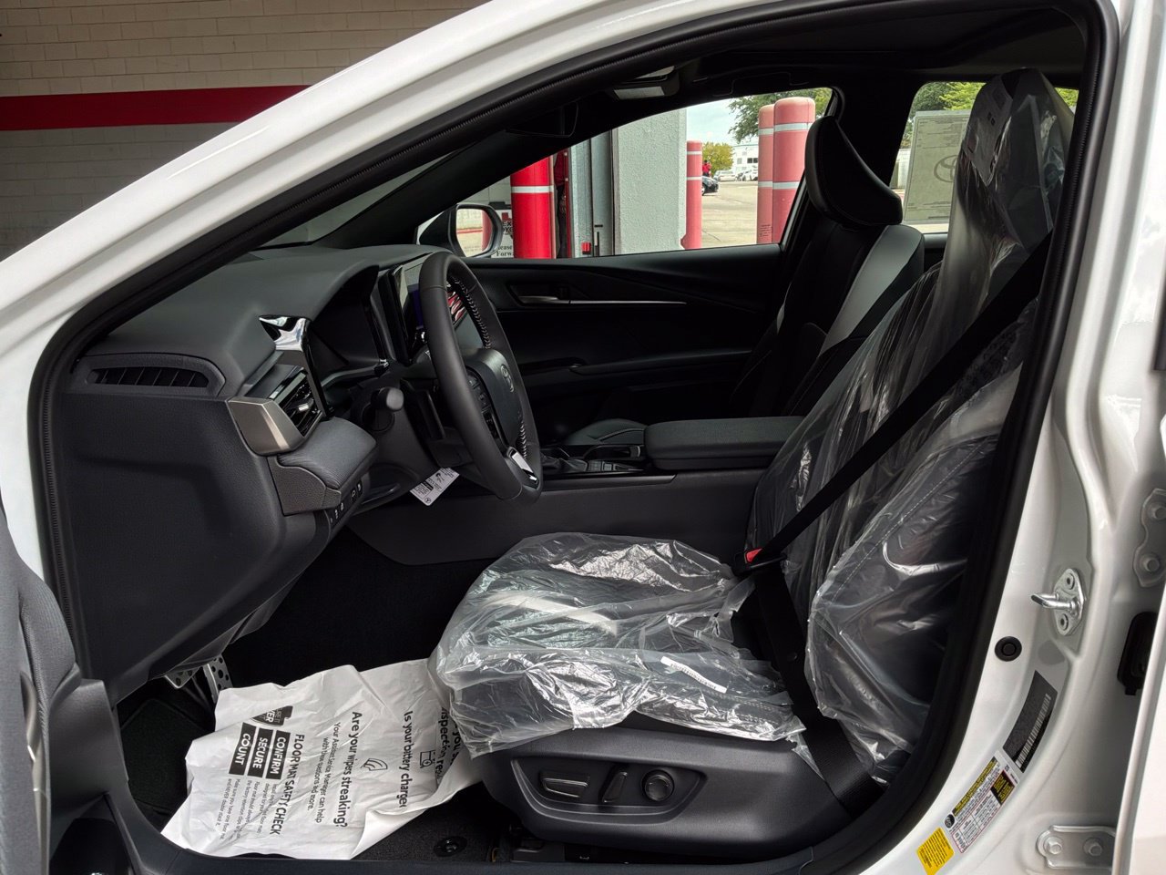 New 2026 Toyota Camry SE w/ Convenience Package FWD image 9