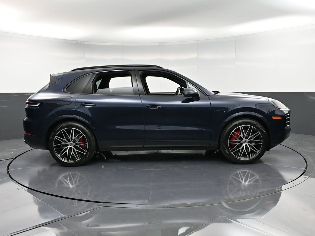 New 2026 Porsche Cayenne S image 9