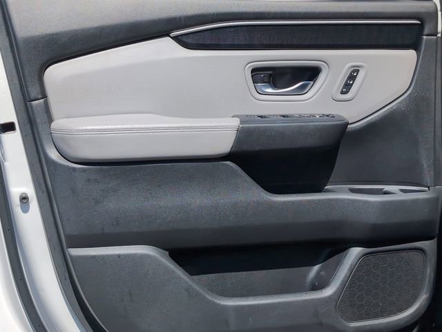 Used 2025 Honda Pilot Elite image 15