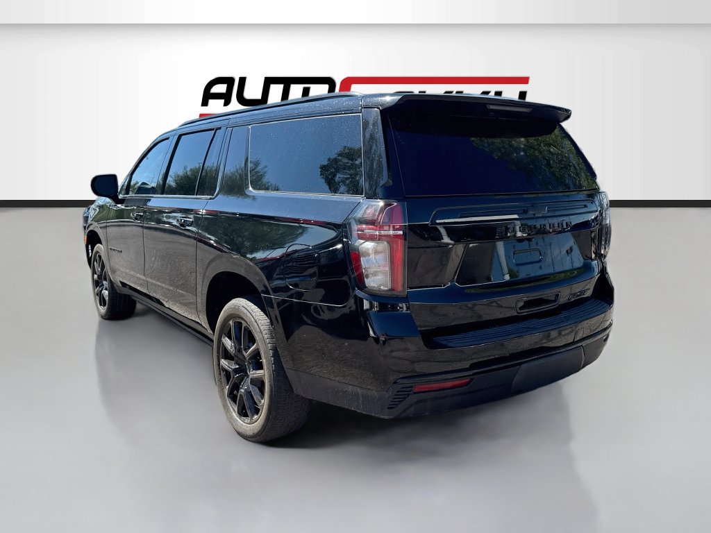 Used 2023 Chevrolet Suburban RST AWD/4WD image 5