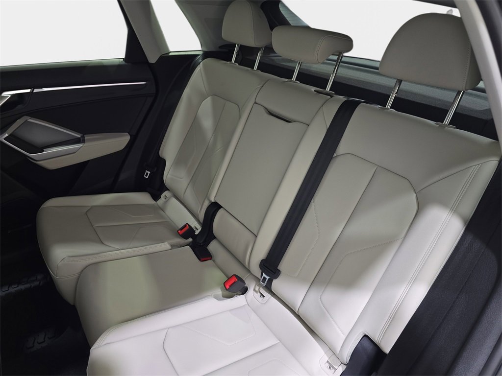 New 2025 Audi Q3 2.0T Premium Plus image 14
