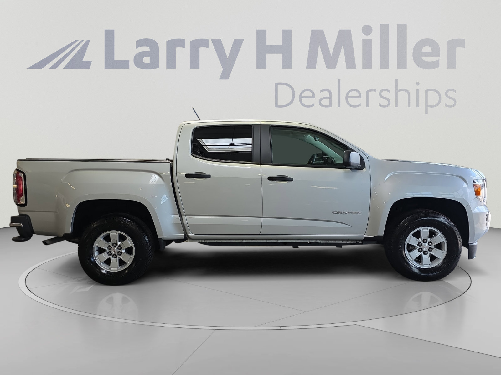 Used 2019 GMC Canyon 2WD Crew Cab w/ Convenience Package image 6