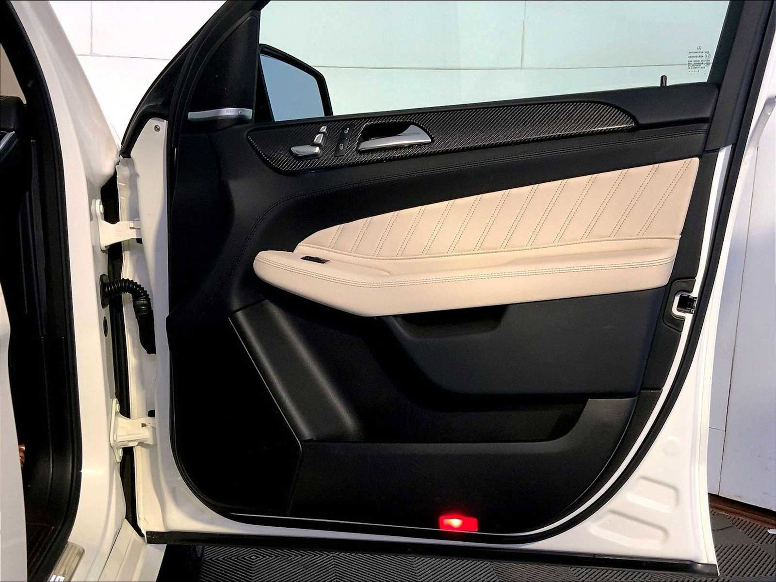 Used 2019 Mercedes-Benz GLE 43 AMG 4MATIC image 26