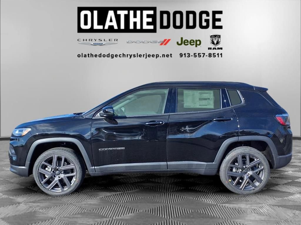 New 2026 Jeep Compass Latitude image 17