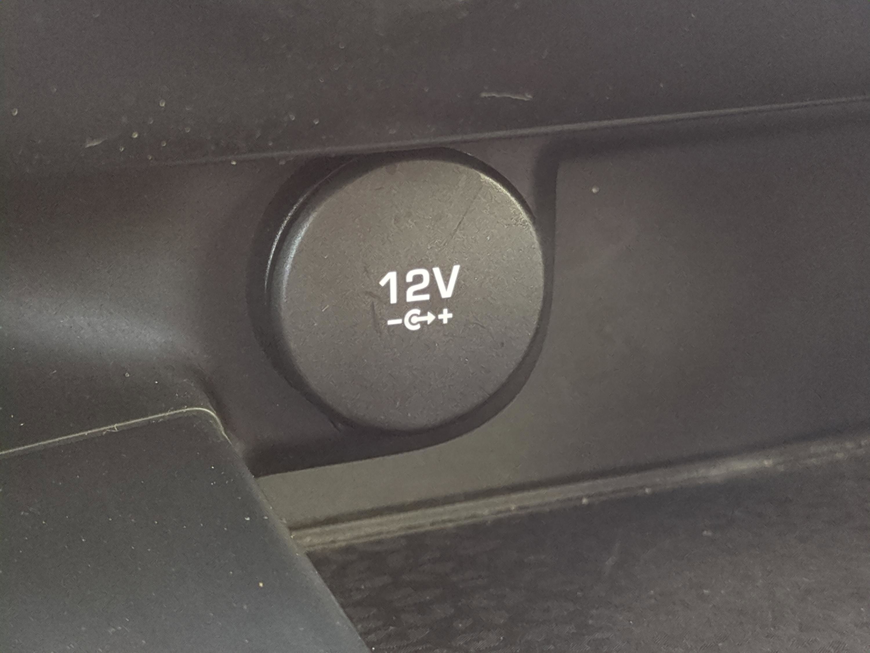 Used 2020 Jaguar E-PACE SE image 22