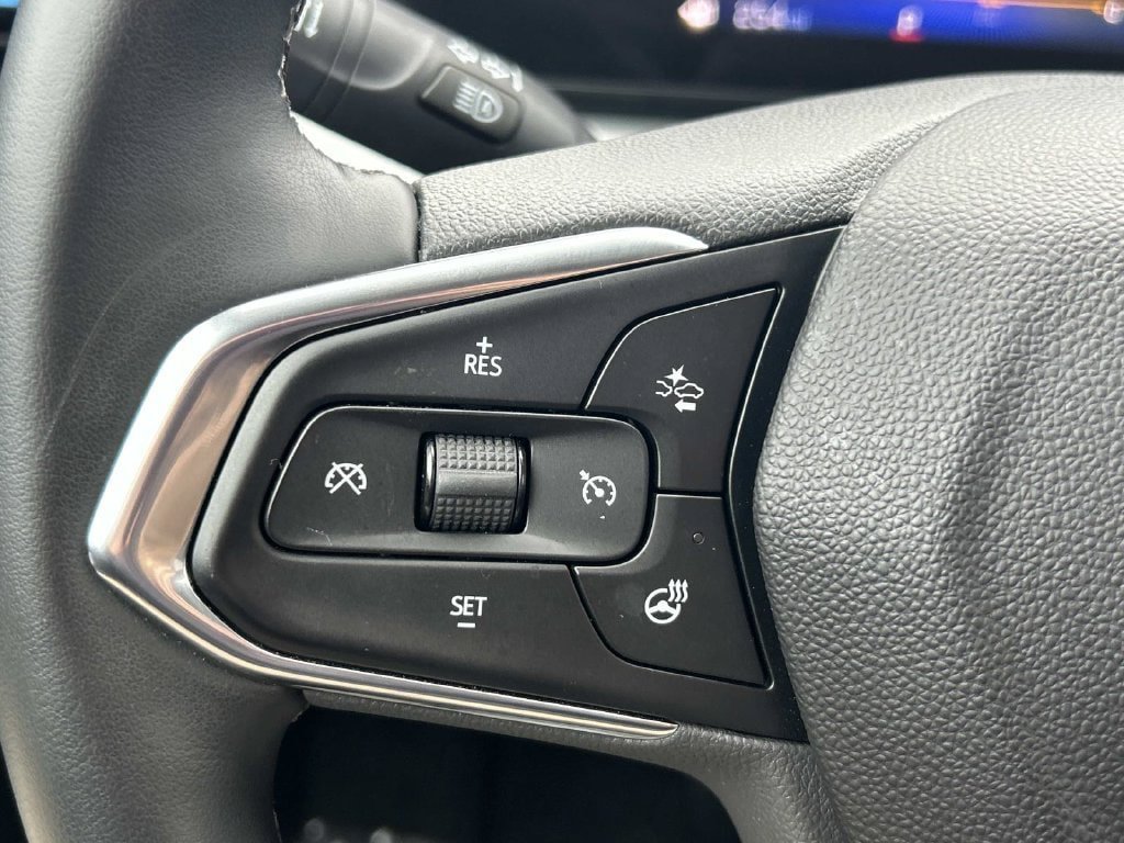 Used 2024 Chevrolet Trax LT w/ Driver Confidence Package FWD image 20