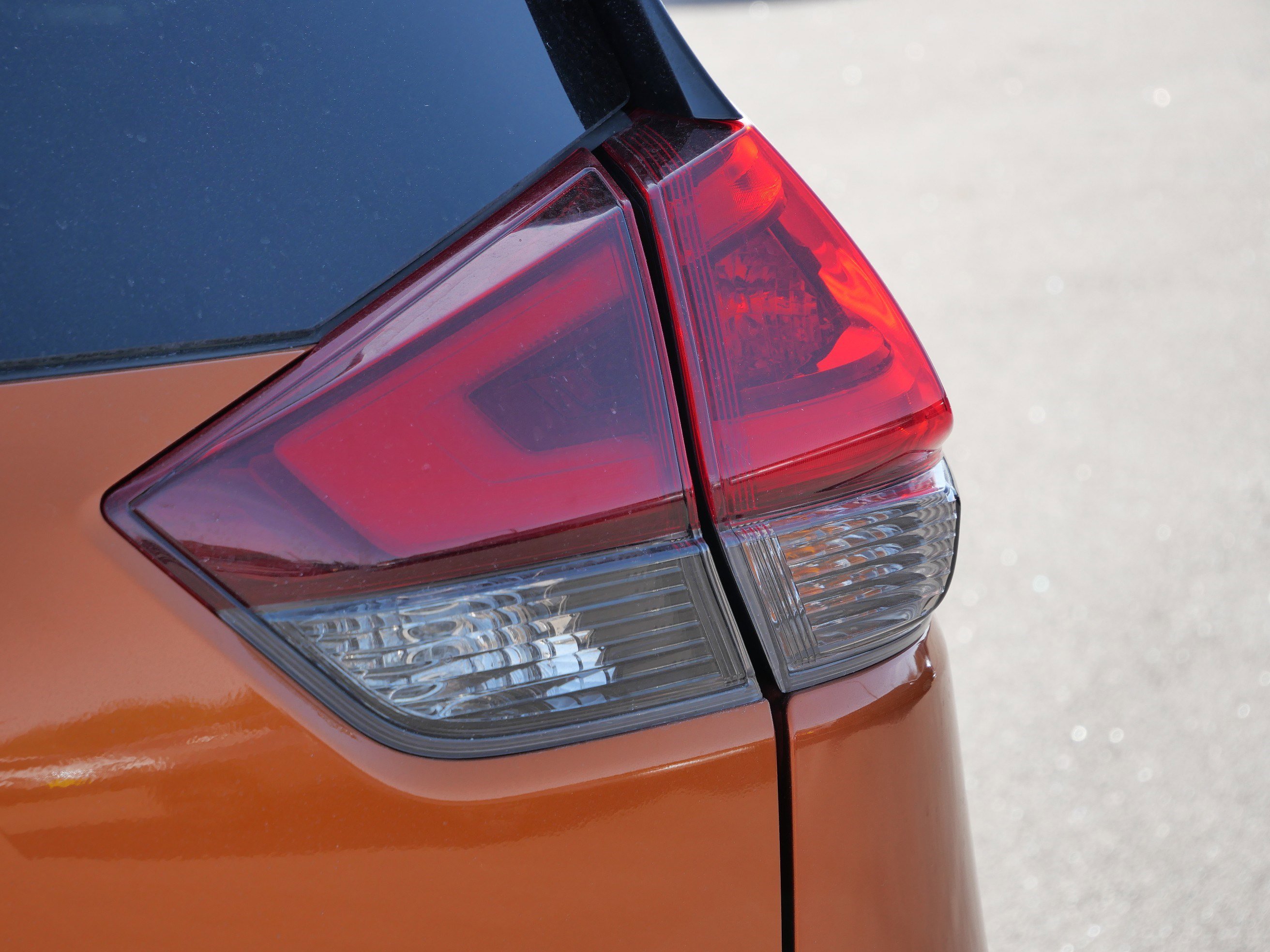 Used 2020 Nissan Rogue SL w/ Premium Package image 17