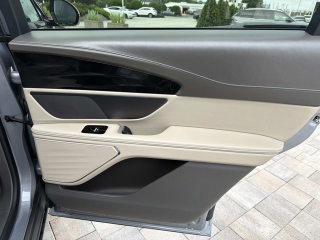 Certified 2024 Lincoln Nautilus Premier AWD/4WD image 23
