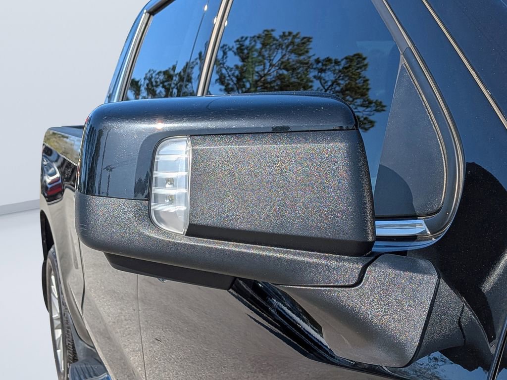 Used 2020 Chevrolet Silverado 1500 High Country w/ Technology Package image 11