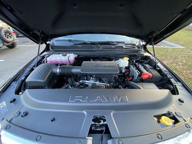 Used 2022 RAM 1500 Big Horn AWD/4WD image 10