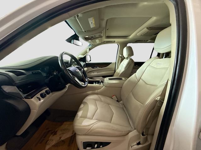 Used 2019 Cadillac Escalade ESV Luxury image 23