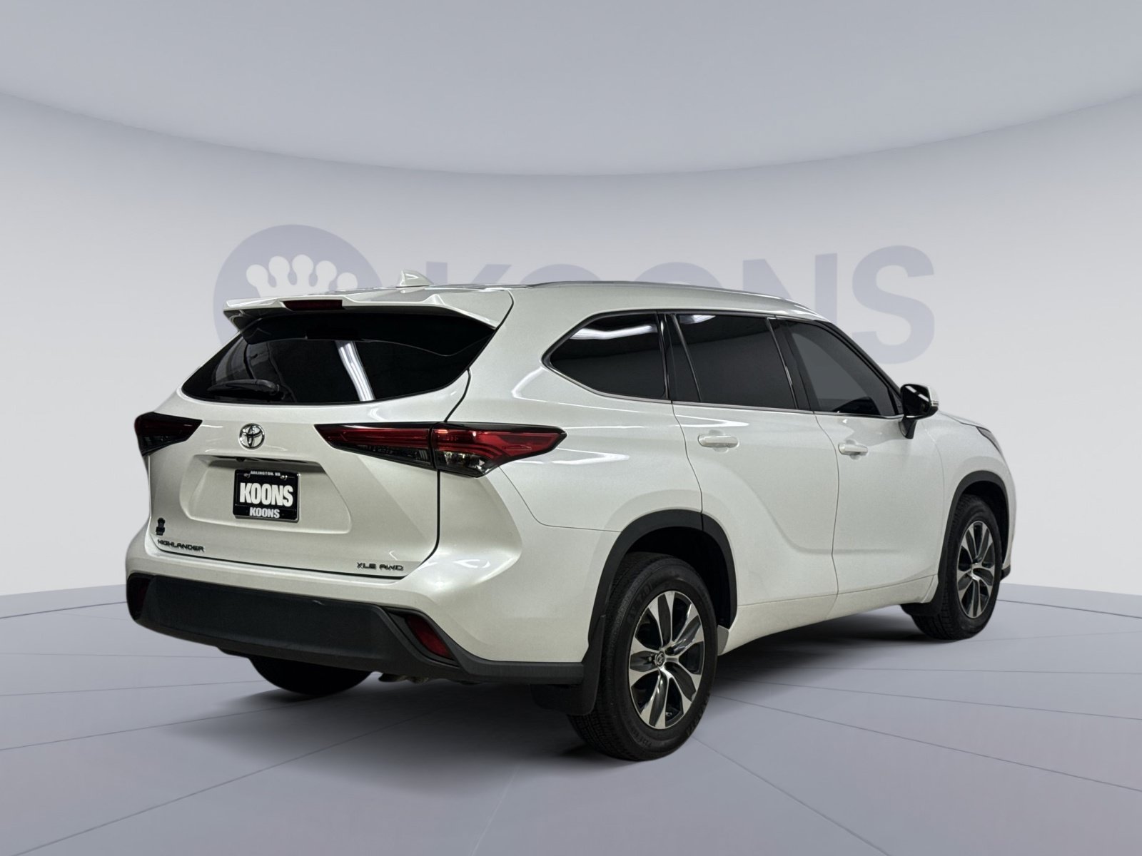Used 2022 Toyota Highlander XLE AWD/4WD image 20