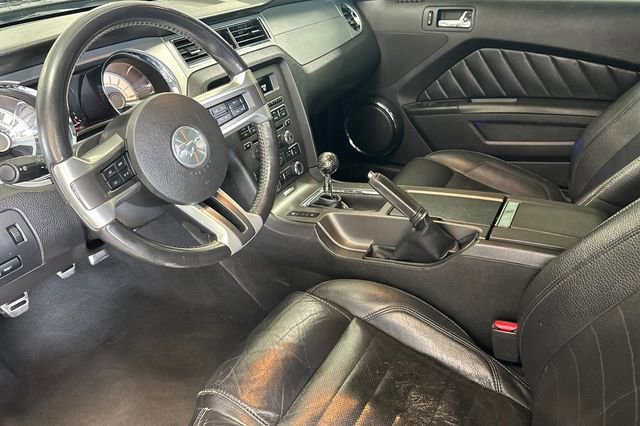 Used 2010 Ford Mustang GT Premium RWD image 11