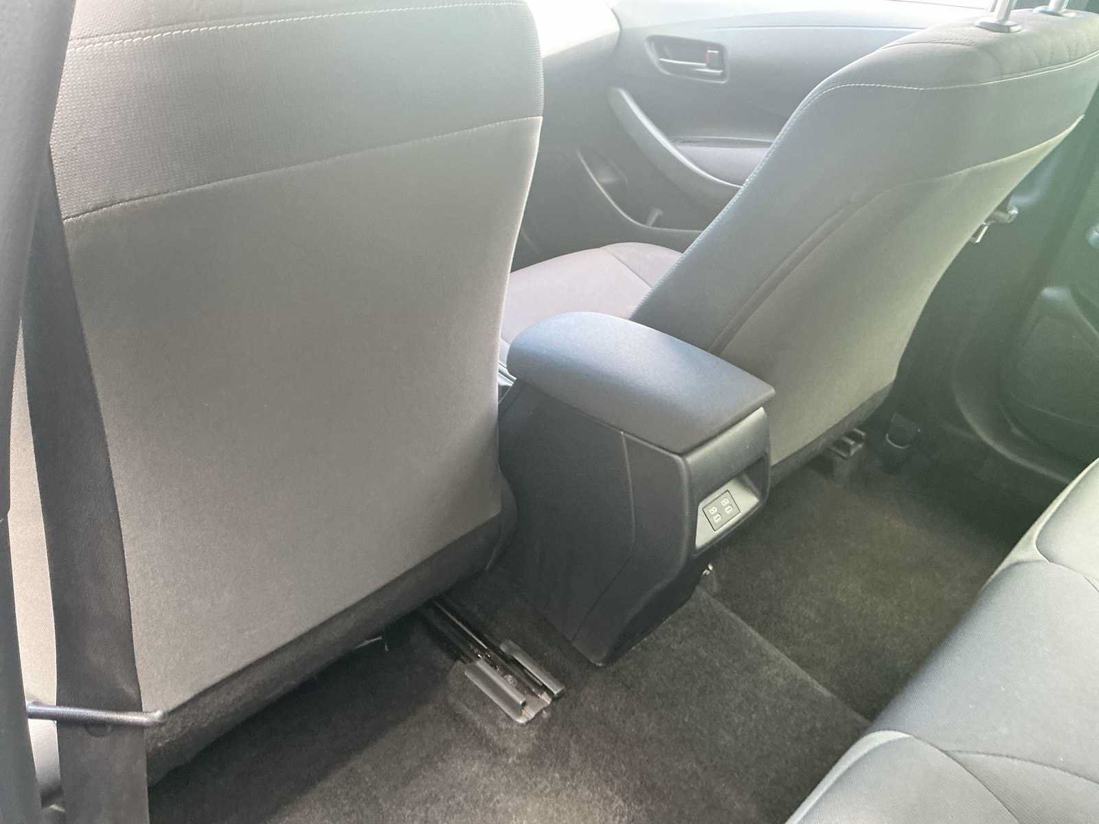 Used 2024 Toyota Corolla LE FWD image 21