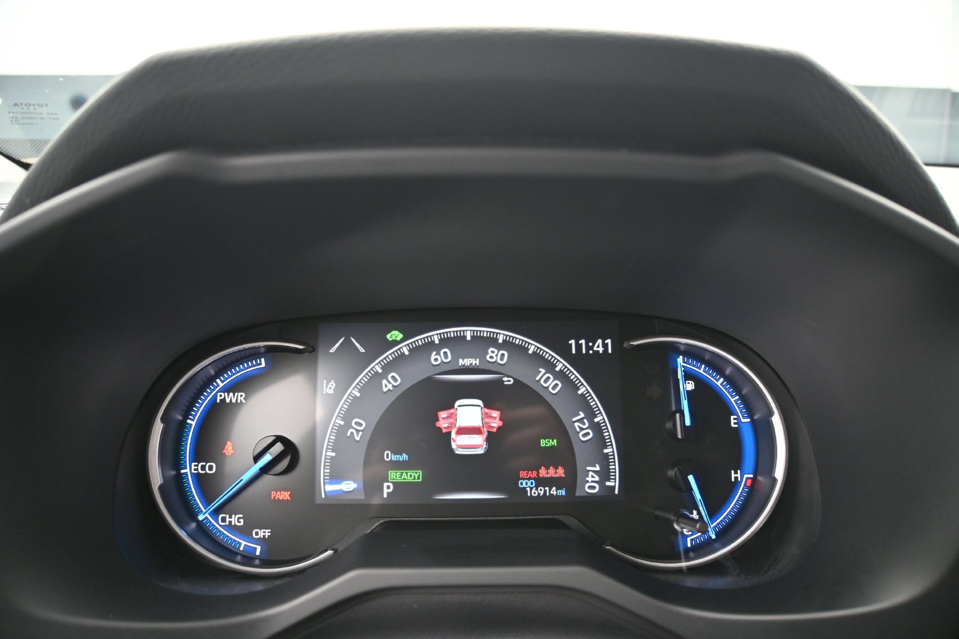 Used 2025 Toyota RAV4 LE AWD/4WD image 23