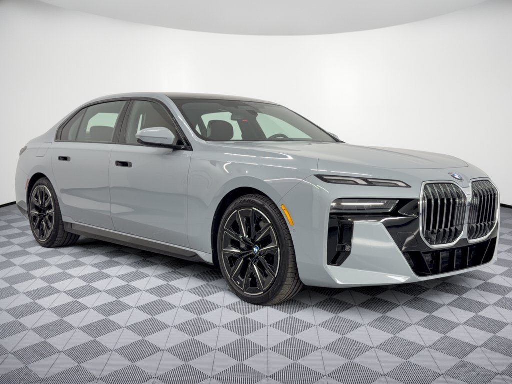 Certified 2026 BMW 740i RWD image 7