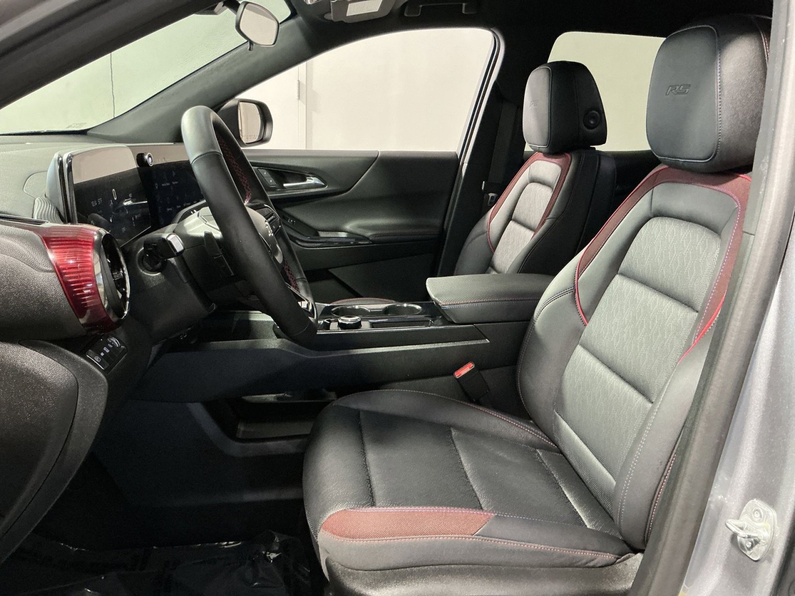 Used 2025 Chevrolet Equinox RS w/ Convenience Package III AWD/4WD image 14
