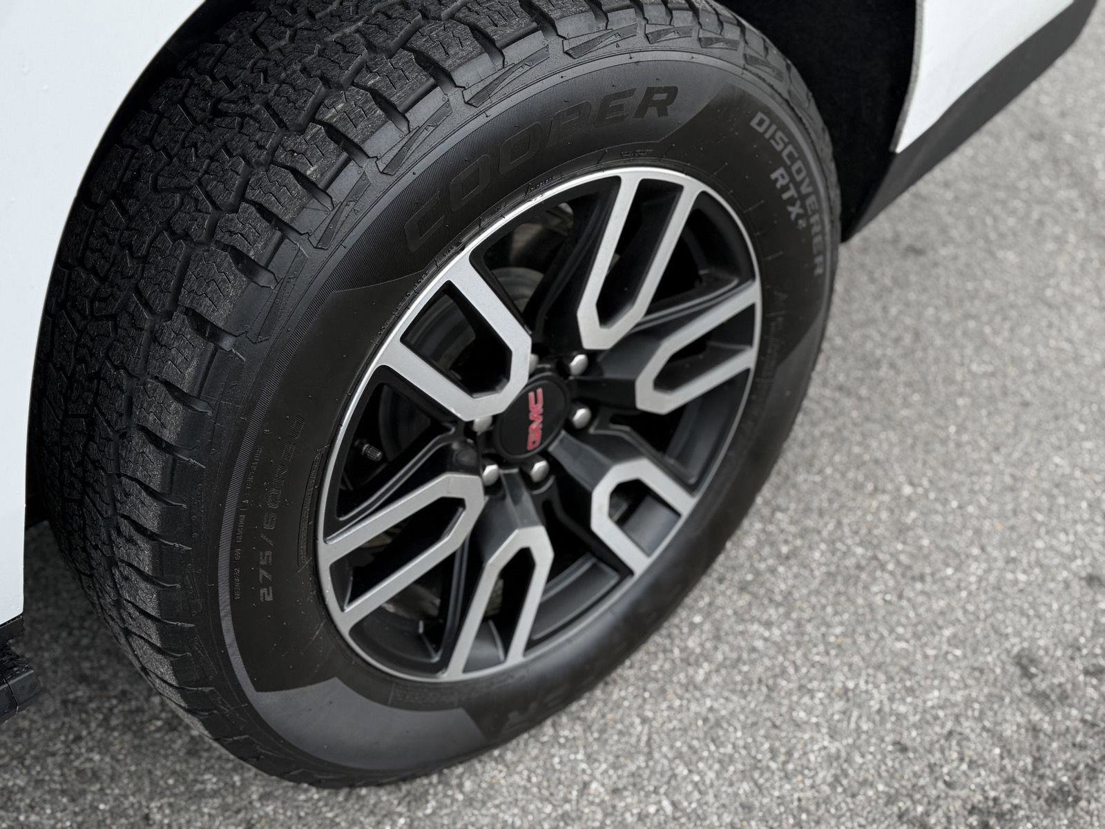 Certified 2023 GMC Yukon XL AT4 w/ AT4 Premium Package AWD/4WD image 3