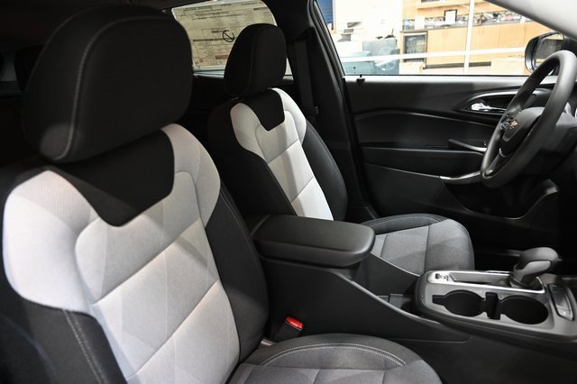 New 2026 Chevrolet Trax LS image 8