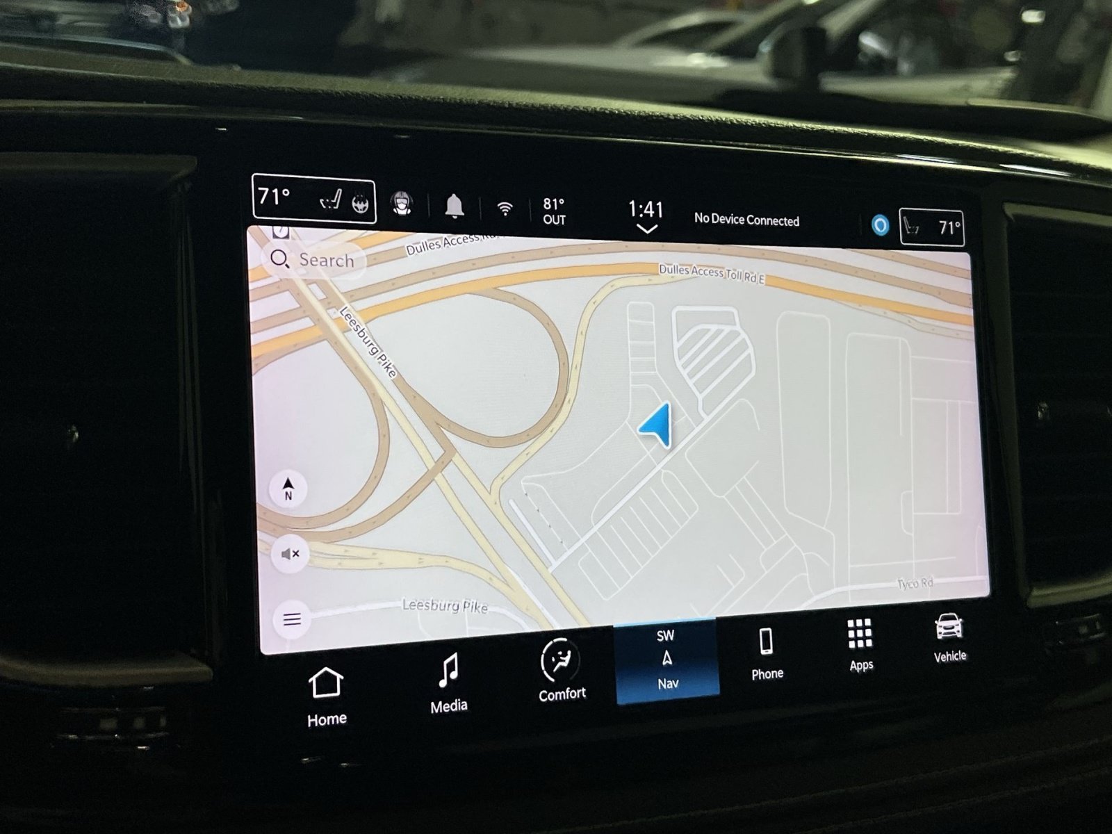 Used 2022 Chrysler Pacifica Limited w/ Uconnect Theater Family Group FWD image 21
