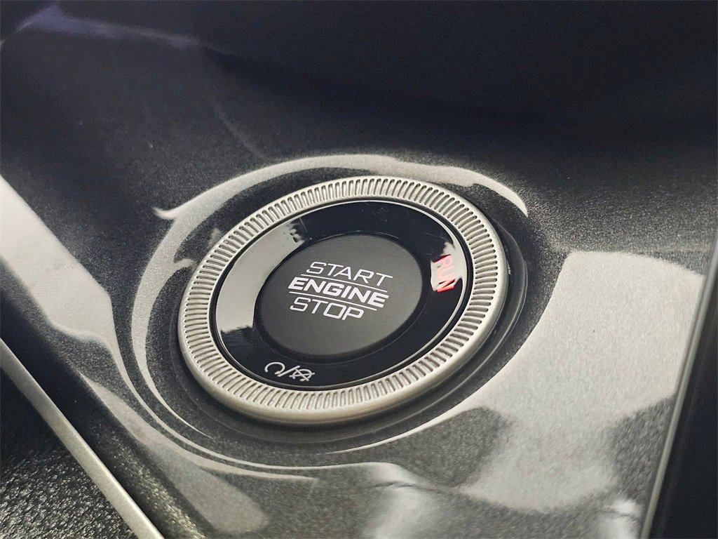 Used 2022 Jeep Grand Cherokee L Laredo image 39