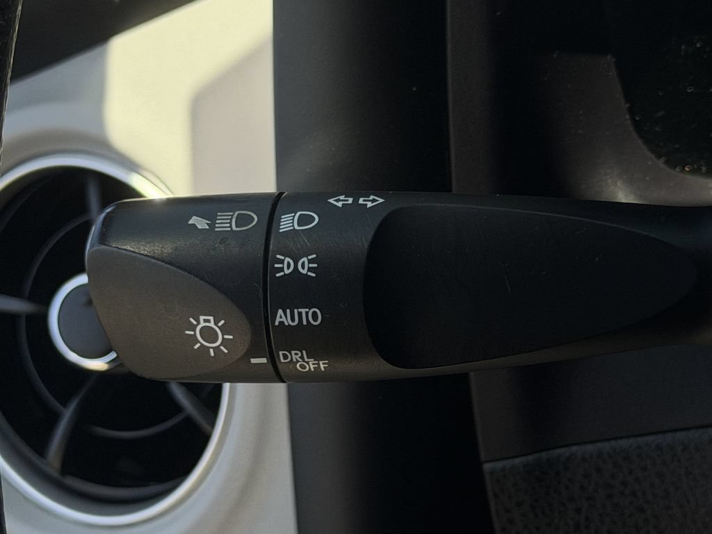 Used 2018 Toyota Corolla LE FWD image 20