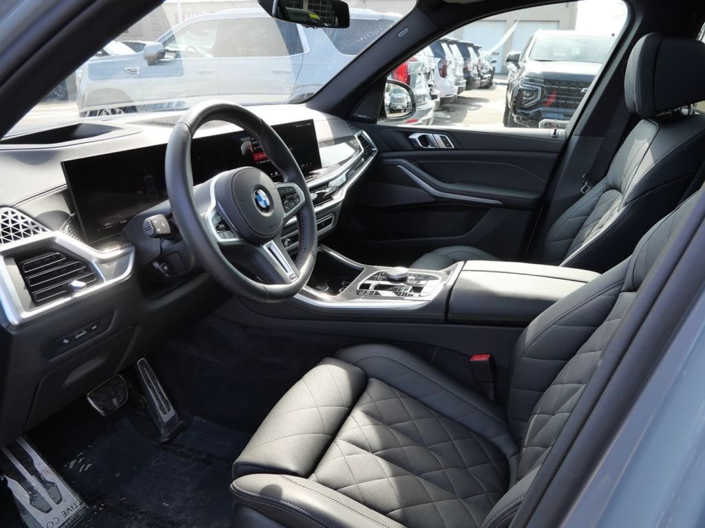 Used 2026 BMW X5 M60i AWD/4WD image 32