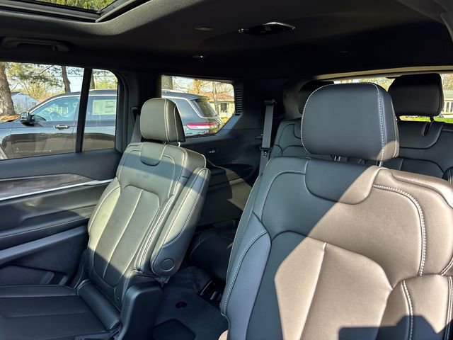 New 2026 Jeep Grand Cherokee L Limited AWD/4WD image 8